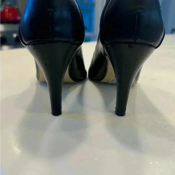 Adrianne Vittadini women’s high heel black leather ankle boots size 10 - Picture 11 of 11